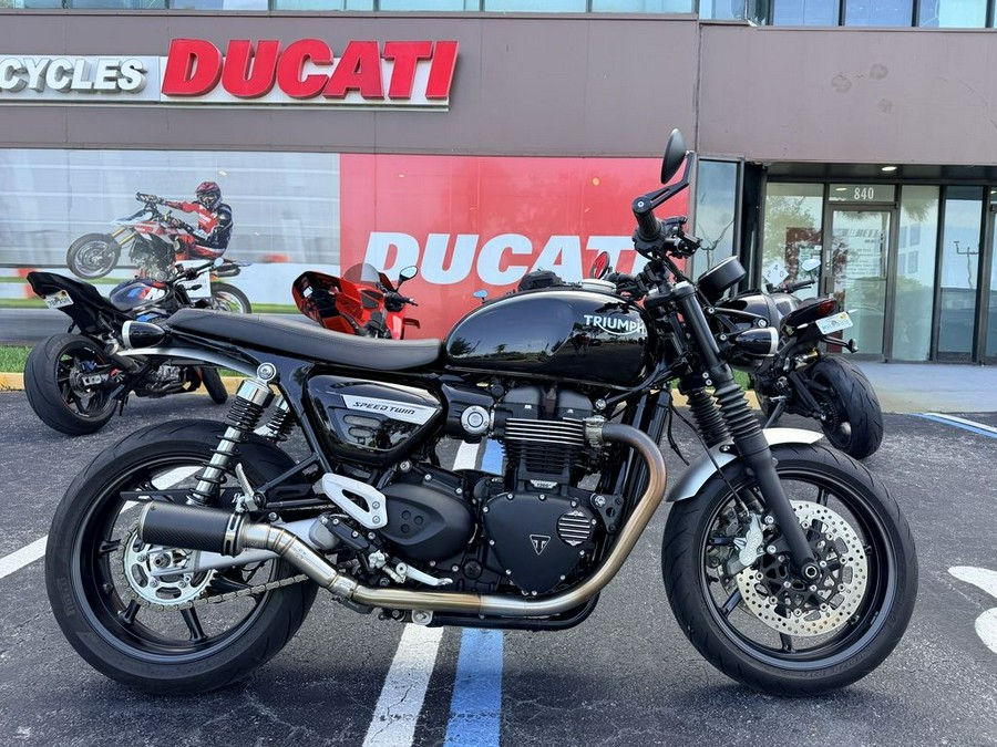 2019 Triumph Speed Twin Jet Black