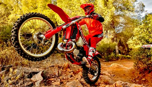 FIRST LOOK! 2023 GASGAS EX250 & EX300 TWO-STROKE CROSS-COUNTRY BIKES