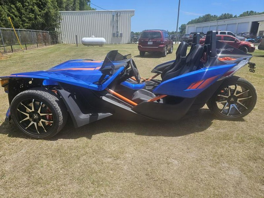 2024 Polaris® SLINGSHOT R MANUAL - Radar Blue Fade