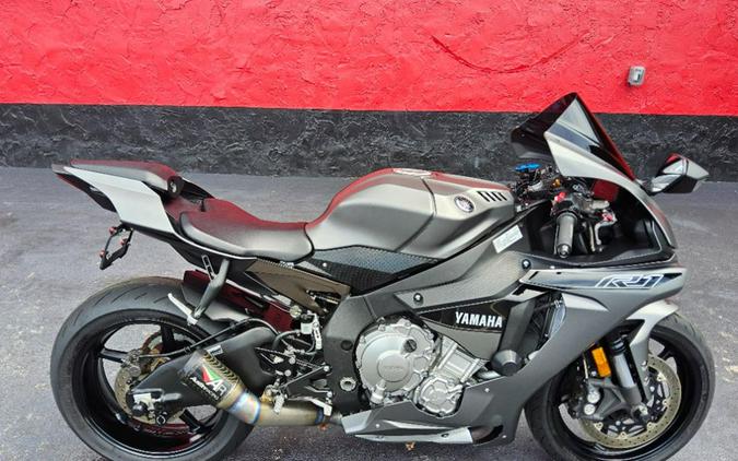 2016 Yamaha YZF-R1S