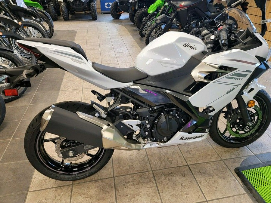 2023 Kawasaki Ninja® 400 KRT Edition