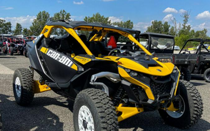 2024 Can-Am Maverick R X RS With Smart-Shox Carbon Black & Neo