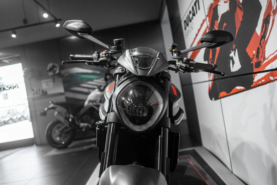 2025 Ducati Monster 937