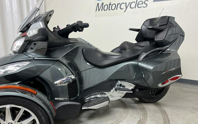 2017 Can-Am Spyder RT SE6 Limited