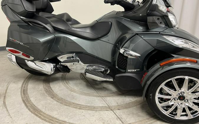 2017 Can-Am Spyder RT SE6 Limited