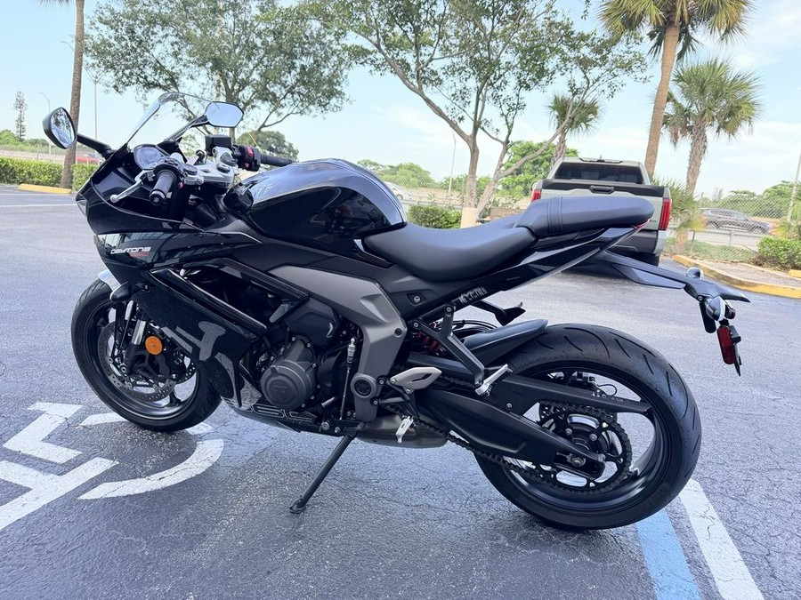 2026 Triumph Daytona 660 Sapphire Black