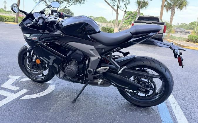2026 Triumph Daytona 660 Sapphire Black