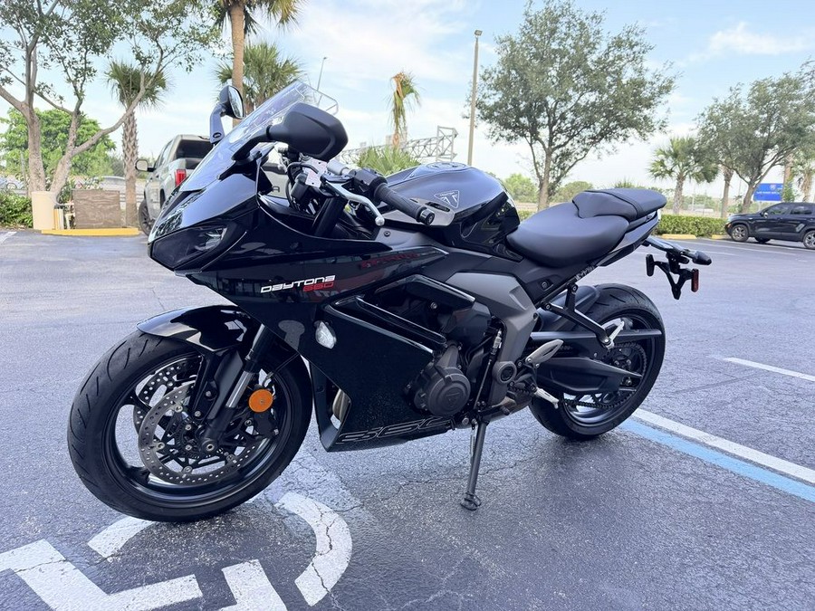 2026 Triumph Daytona 660 Sapphire Black