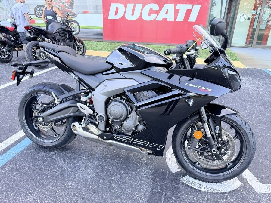 2026 Triumph Daytona 660 Sapphire Black