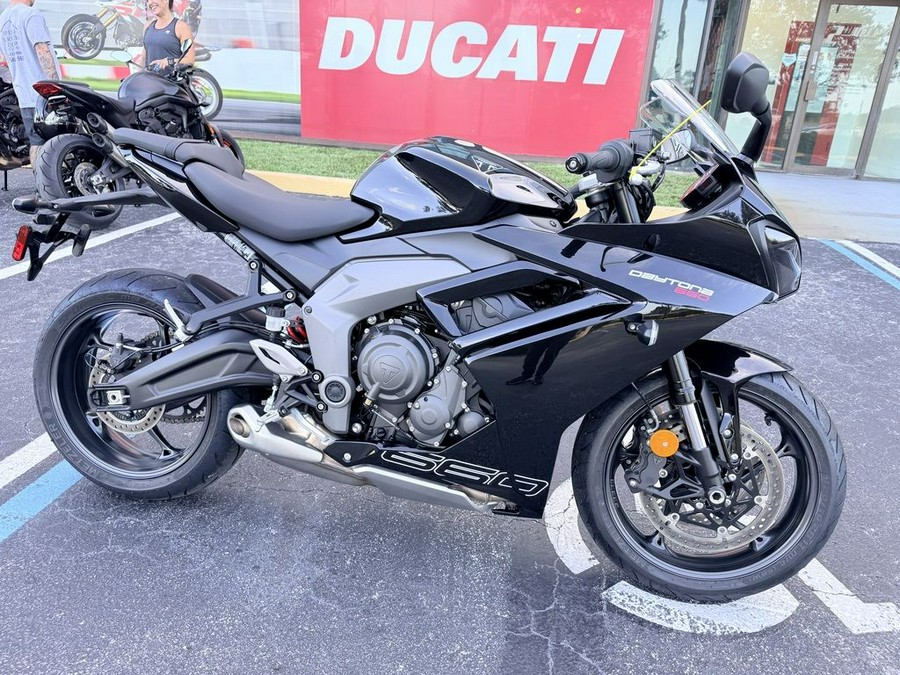 2026 Triumph Daytona 660 Sapphire Black