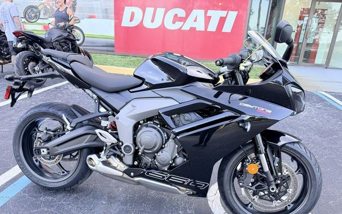 2026 Triumph Daytona 660 Sapphire Black