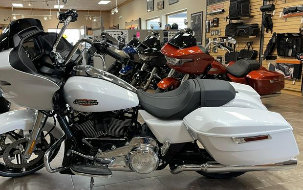 2024 Harley-Davidson Road Glide® White Onyx Pearl