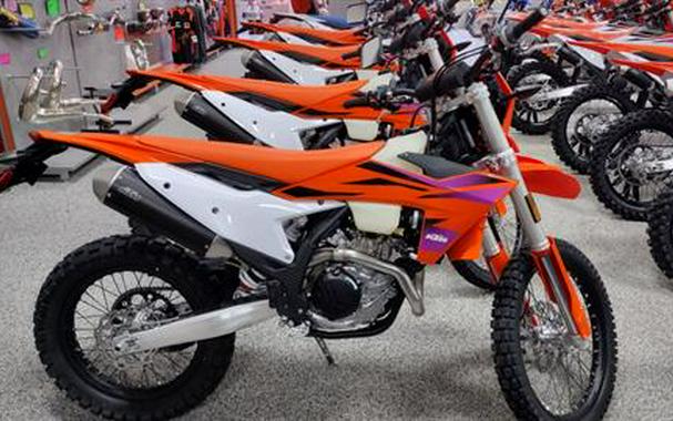 2024 KTM 500 EXC-F Six Days First Look [Fast Facts]