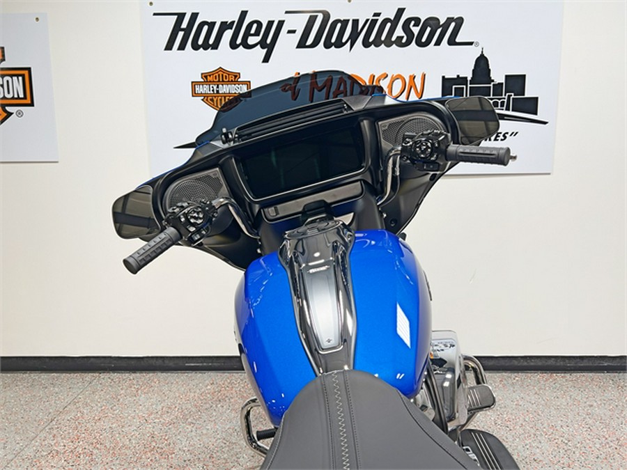 2024 Harley-Davidson Street Glide FLHX BLUE BURST Chrome Trim