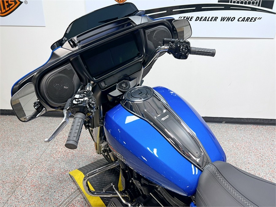 2024 Harley-Davidson Street Glide FLHX BLUE BURST Chrome Trim