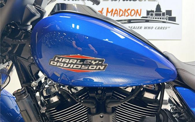 2024 Harley-Davidson Street Glide FLHX BLUE BURST Chrome Trim