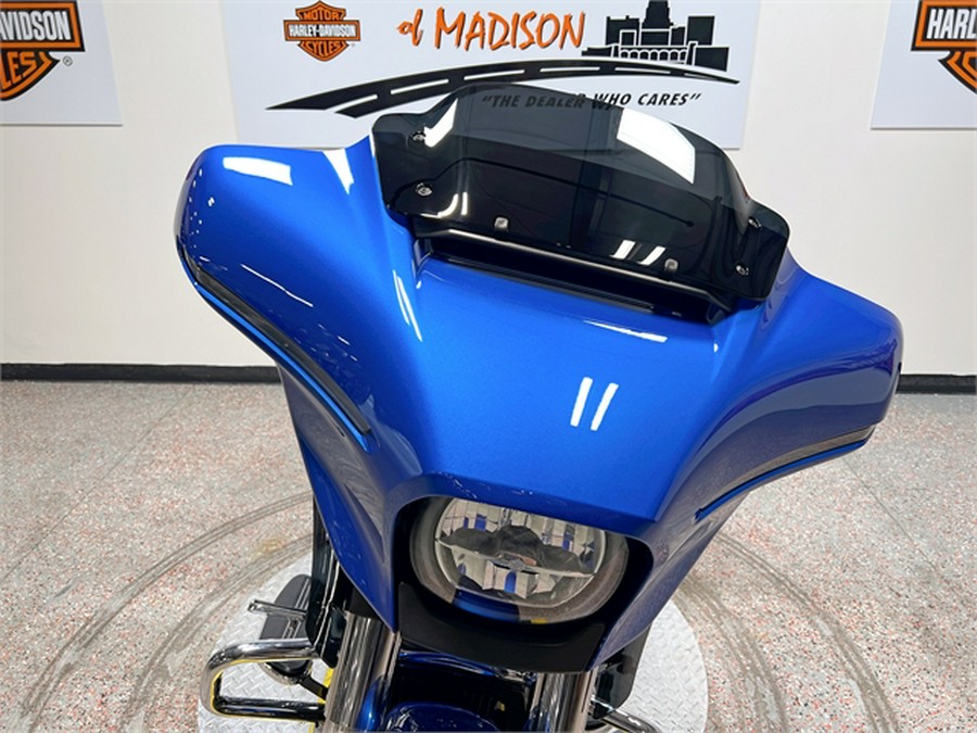 2024 Harley-Davidson Street Glide FLHX BLUE BURST Chrome Trim