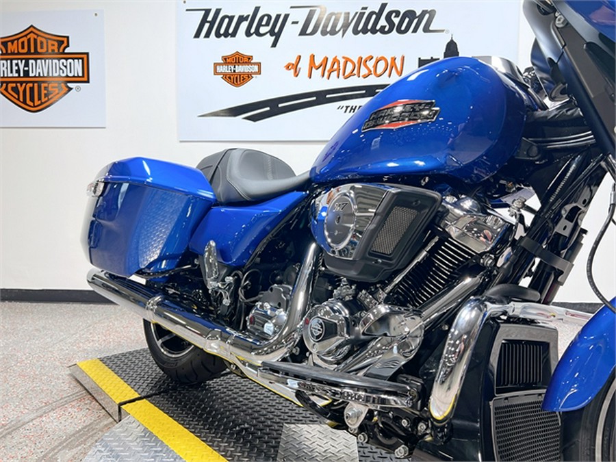 2024 Harley-Davidson Street Glide FLHX BLUE BURST Chrome Trim