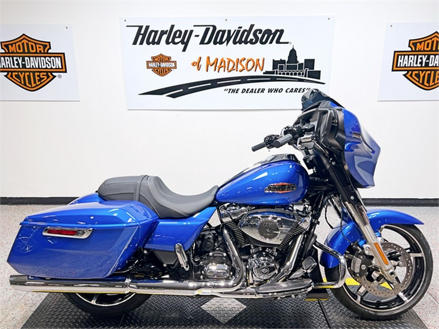 2024 Harley-Davidson Street Glide FLHX BLUE BURST Chrome Trim