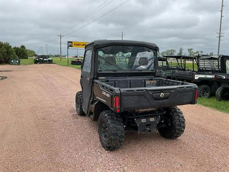 2023 Can-Am Defender DPS HD9