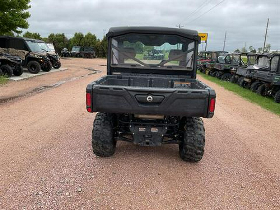 2023 Can-Am Defender DPS HD9