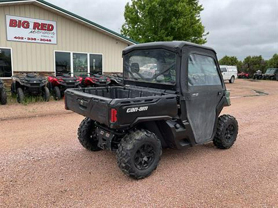 2023 Can-Am Defender DPS HD9