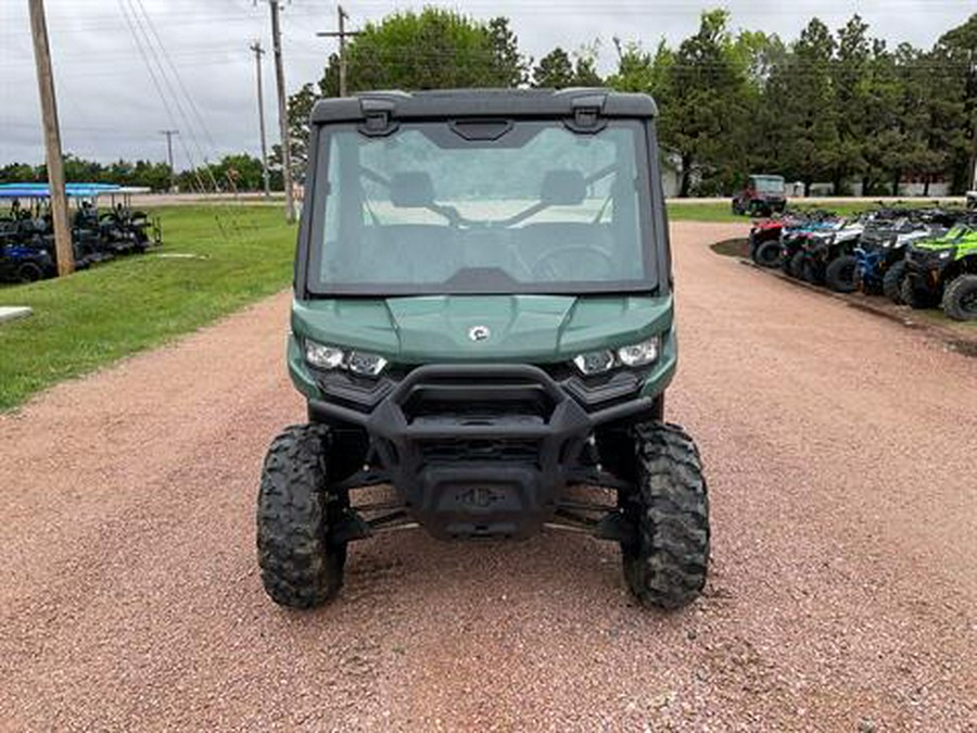 2023 Can-Am Defender DPS HD9