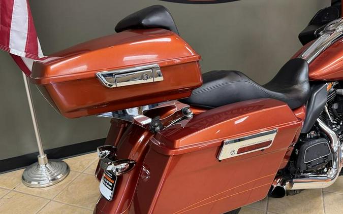 2011 Harley-Davidson® FLTRX - Road Glide® Custom