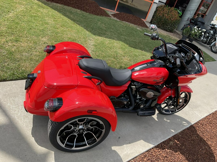 FLTRT 2026 Road Glide 3