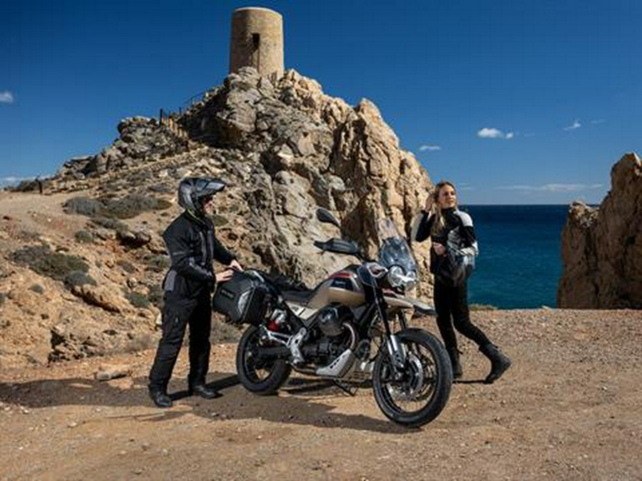 2026 Moto Guzzi V85 TT Travel