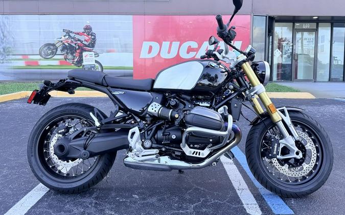 2025 BMW R 12 nineT Black Storm Metallic