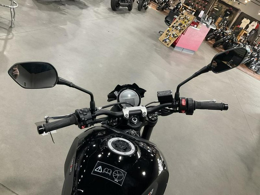 2026 Triumph Trident 800 Jet black