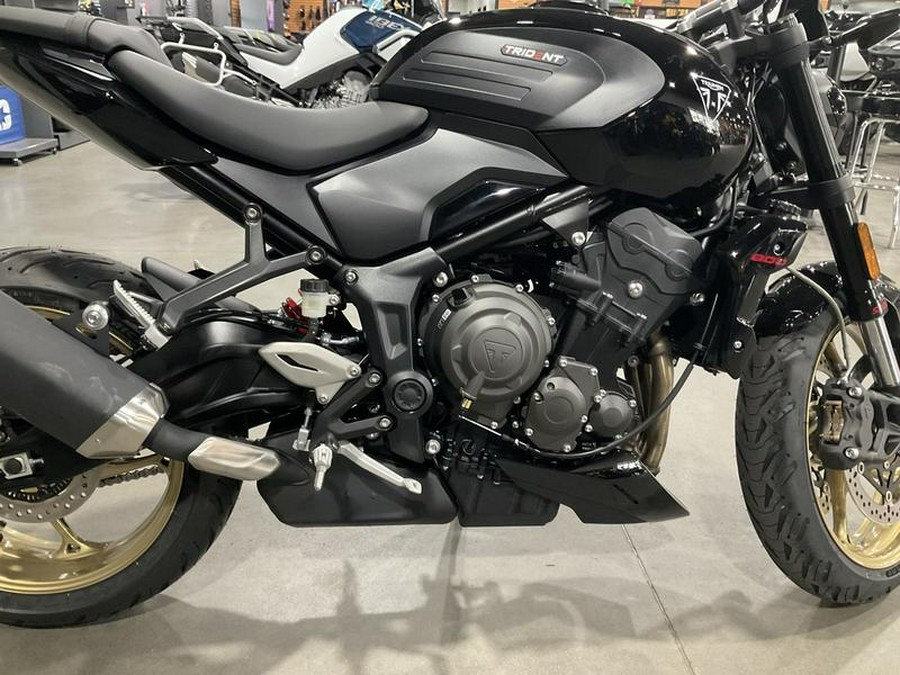 2026 Triumph Trident 800 Jet black