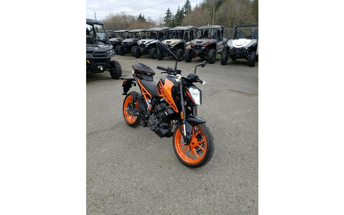 2022 KTM Duke 200