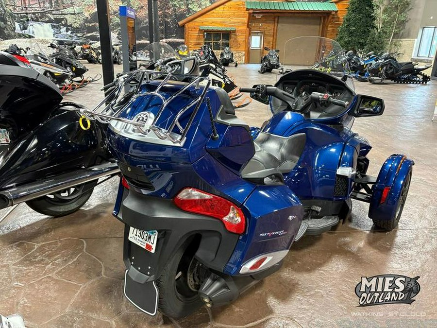 2016 Can-Am® Spyder® RT Limited 6-Speed Semi-Automatic (SE6)