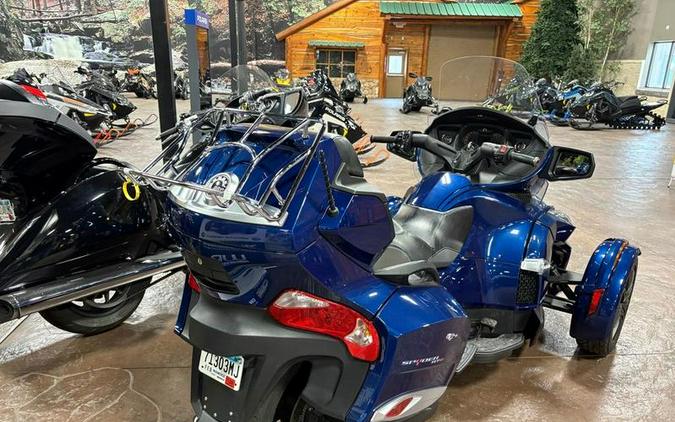 2016 Can-Am® Spyder® RT Limited 6-Speed Semi-Automatic (SE6)