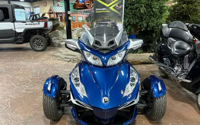 2016 Can-Am® Spyder® RT Limited 6-Speed Semi-Automatic (SE6)