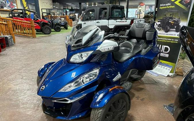 2016 Can-Am® Spyder® RT Limited 6-Speed Semi-Automatic (SE6)