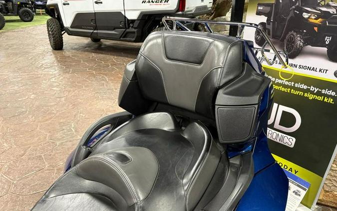 2016 Can-Am® Spyder® RT Limited 6-Speed Semi-Automatic (SE6)