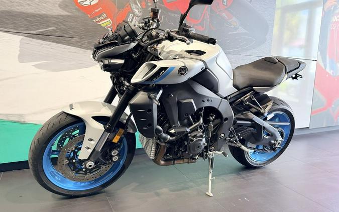 2025 Yamaha MT-10