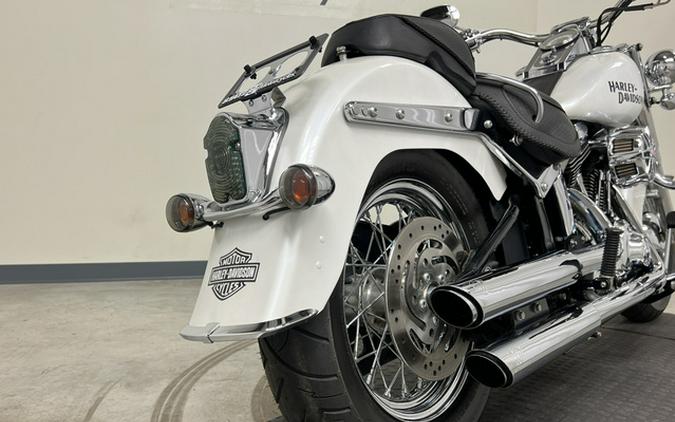 2013 Harley-Davidson Softail Deluxe Deluxe FLSTN