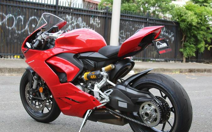 2024 Ducati Panigale V2