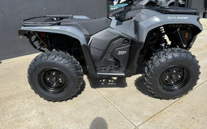 2027 Can-Am Outlander DPS 700