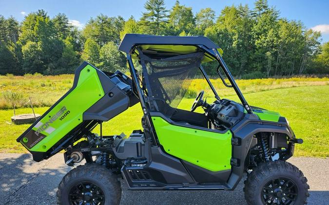 2023 Honda® Pioneer 1000 Deluxe