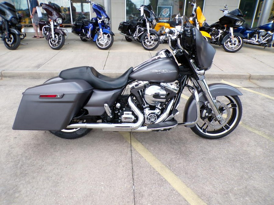 2016 Harley-Davidson® FLHXS - Street Glide® Special