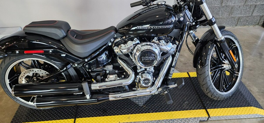 2018 Harley-Davidson® Breakout® FXSB