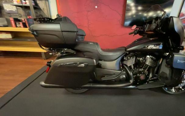 2024 Indian Motorcycle® Roadmaster® Dark Horse® w/Powerband Audio Package Black Smoke