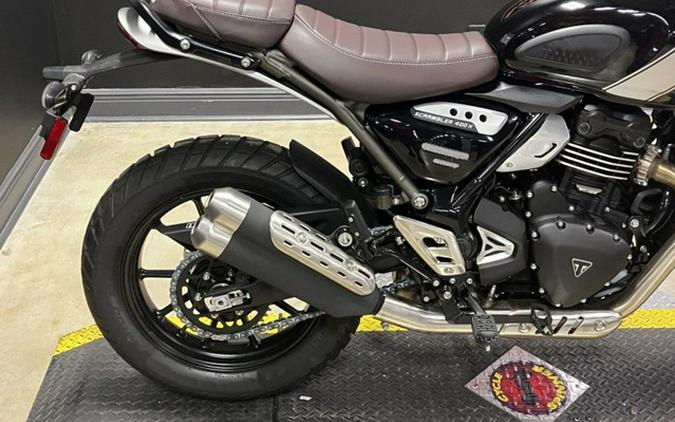 2027 TRIUMPH Scrambler 400 X Matte PewterGrey/Matte Khaki Green