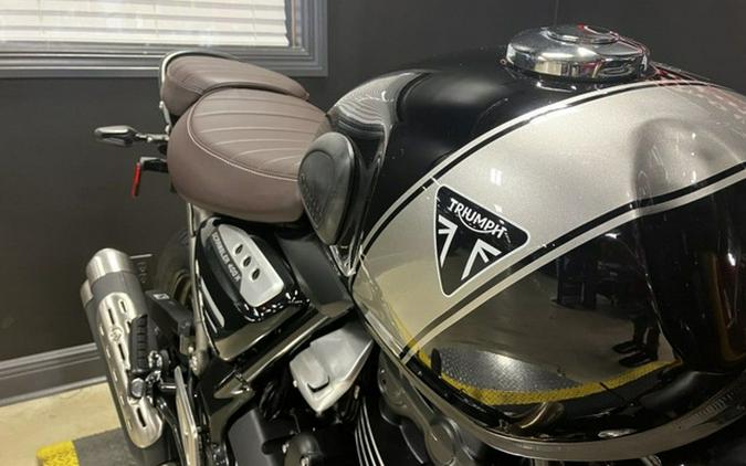 2027 TRIUMPH Scrambler 400 X Matte PewterGrey/Matte Khaki Green