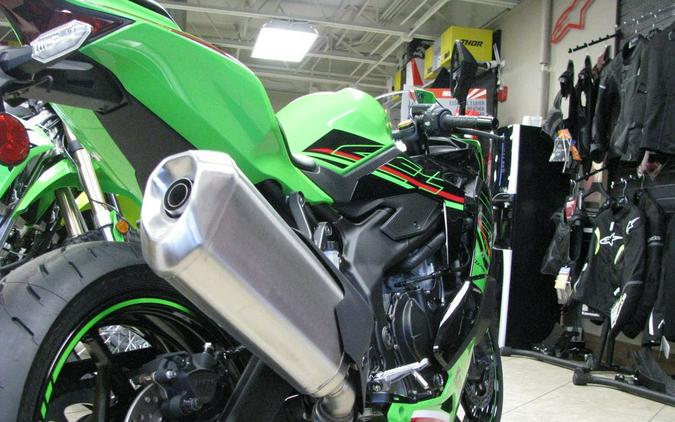 2024 Kawasaki Ninja® ZX™-4RR ABS KRT Edition ABS